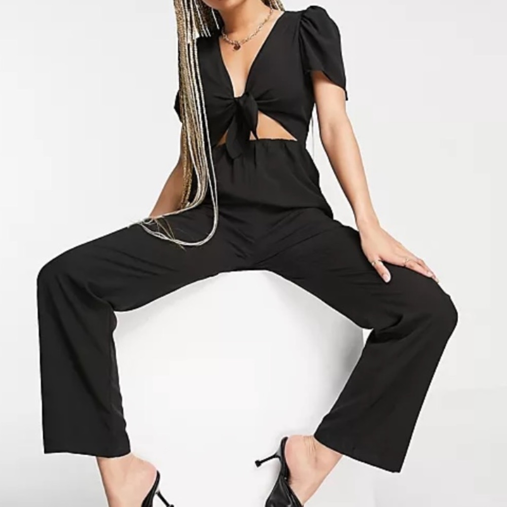 black front tie jumper